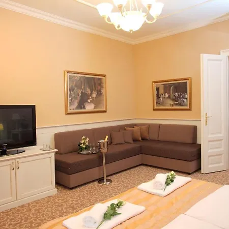 Bed & Breakfast Booking Rooms